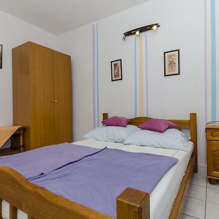 Apartments Ljubica Рогозница Екстериор снимка