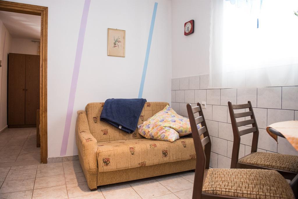 Apartments Ljubica Рогозница Екстериор снимка