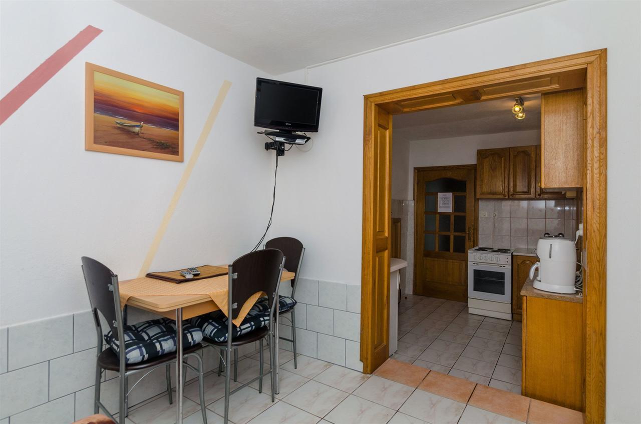 Apartments Ljubica Рогозница Екстериор снимка