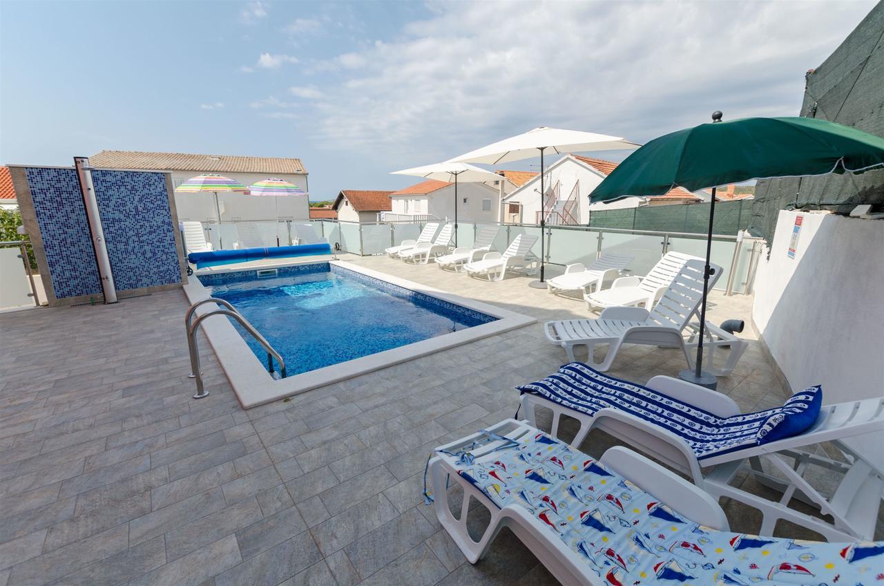 Apartments Ljubica Рогозница Екстериор снимка