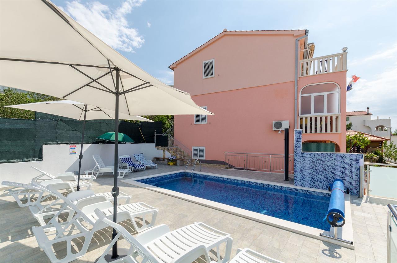Apartments Ljubica Рогозница Екстериор снимка