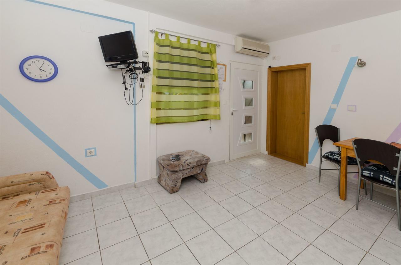 Apartments Ljubica Рогозница Екстериор снимка