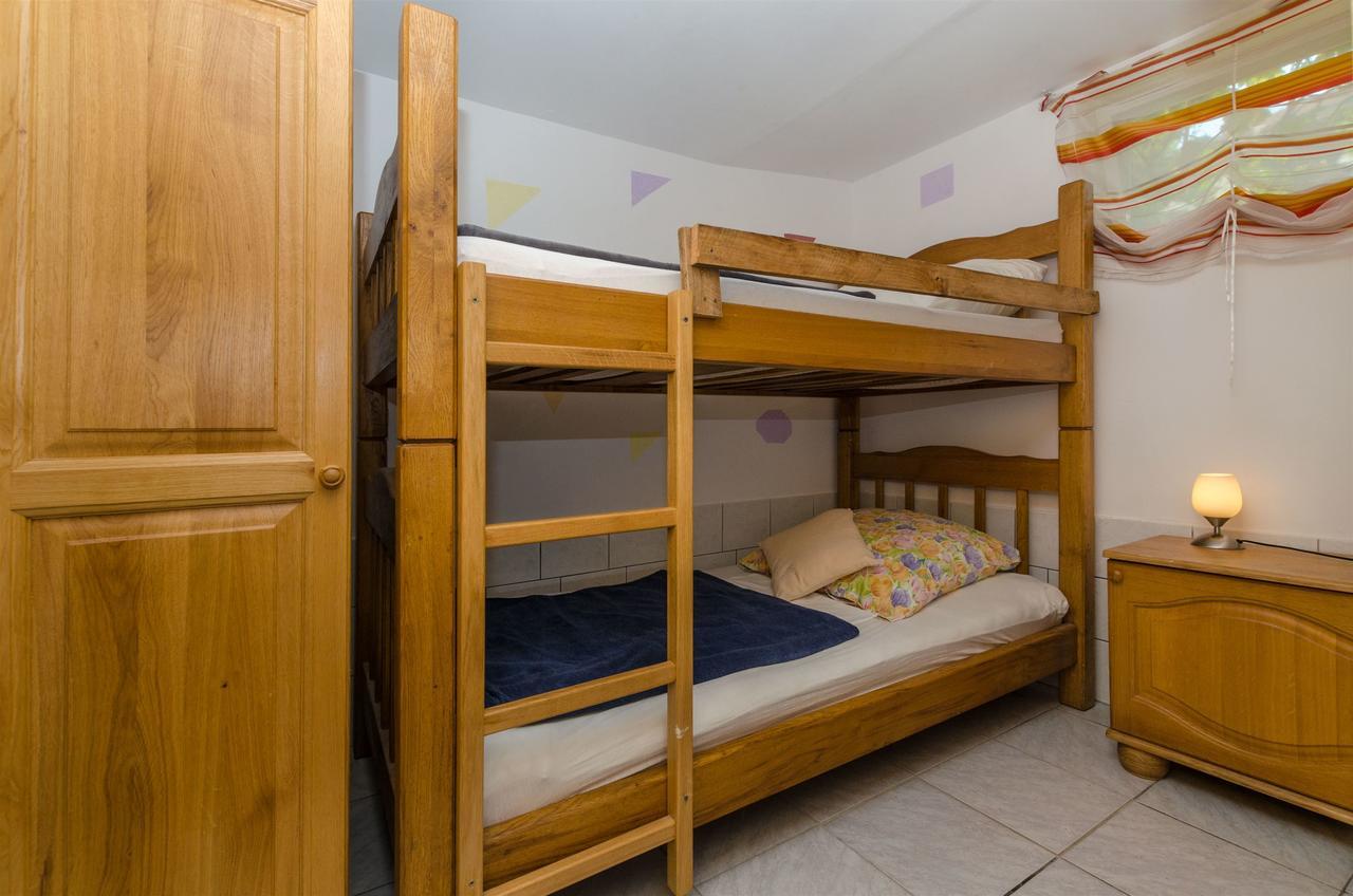Apartments Ljubica Рогозница Екстериор снимка
