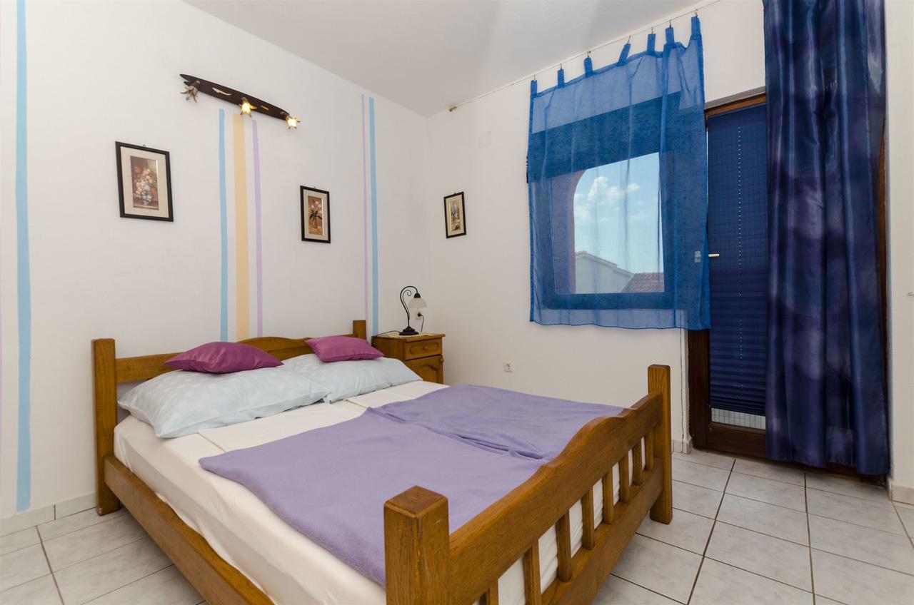 Apartments Ljubica Рогозница Екстериор снимка