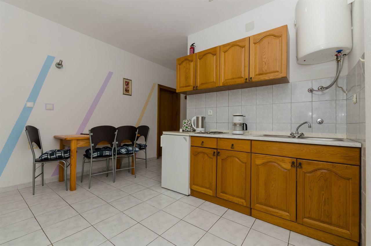 Apartments Ljubica Рогозница Екстериор снимка